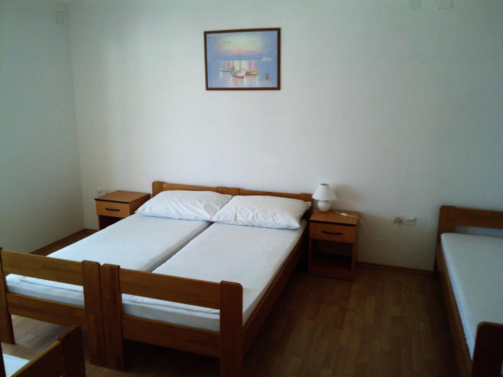 Apartments Keti Pag Town Bilik gambar